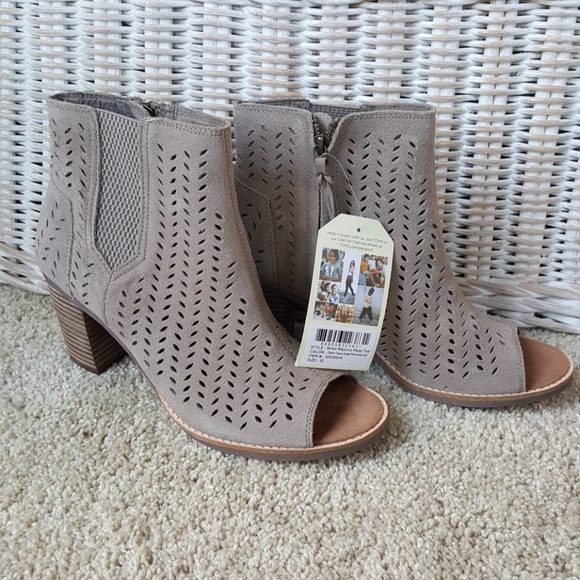 Toms Shoes - Toms Majorca Peep Toe Bootie Size 10 NEW